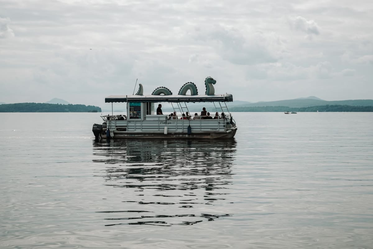 Cruise boat from Les croisières l'Air du Lac.