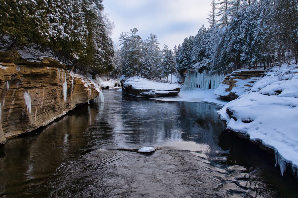 Rivière en hiver.
