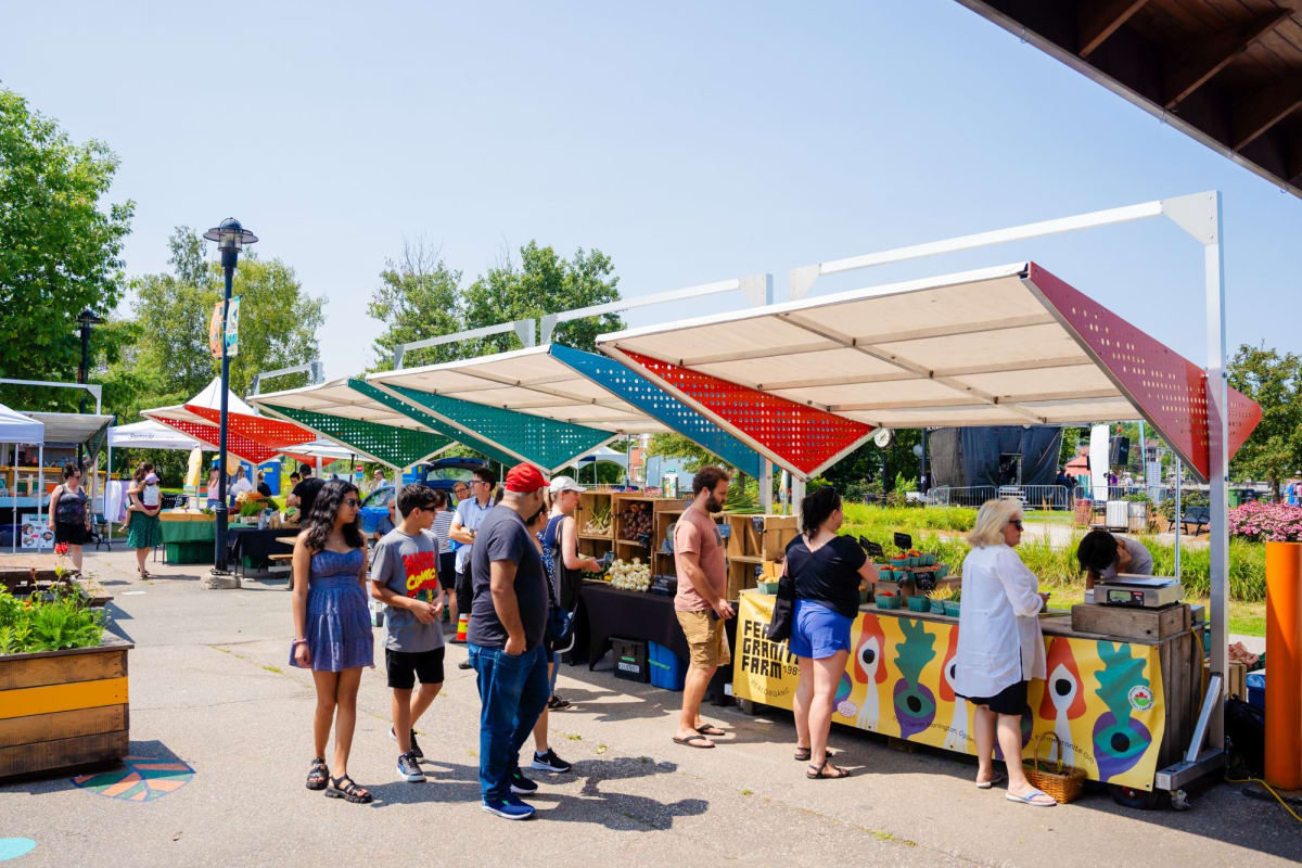 Kiosques au Marché de la gare de Sherbrooke