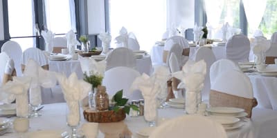 Salle à manger de l'érablière Au Gré des Saisons.