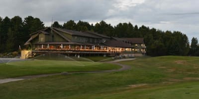 Soir d'été, Auberge et Club de Golf Héritage.