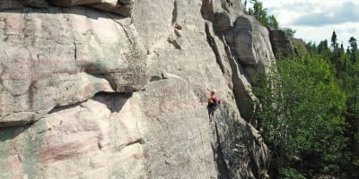 Escalade de roche - Camp de Base Abitibi.