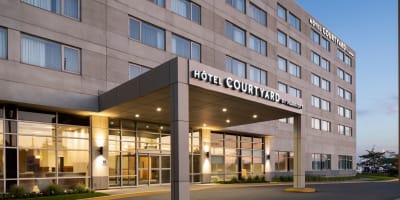 Courtyard by Marriott Aéroport de Montréal - Extérieur de l'hôtel