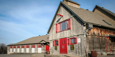 Extérieur de l'Érablière La Goudrelle.