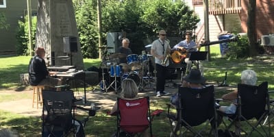 Groupe de Jazz au Parc des Vétérans à Sutton.