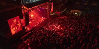 Illuminated outdoor stage at the Festival Western de St-Tite.