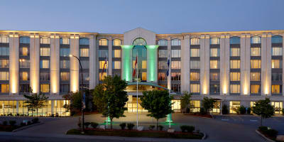 Holiday Inn & Suites Montréal Aéroport - Façade de l'hôtel