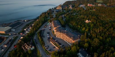 hotel et pavillons le petit manoir du casino.