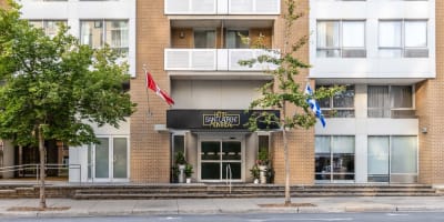 Hôtel Saint-Laurent Montréal - Façade de l'hôtel