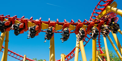 Montagne russe la ronde six flag