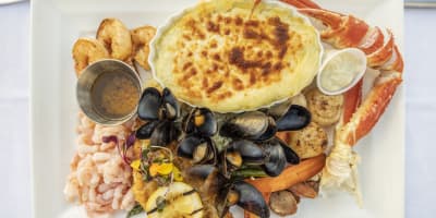 Le Gaspésiana - Plate of seafood
