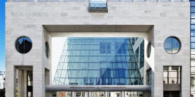 Vue extérieure du Pavillon Jean-Noël Desmarais du Musée des beaux-arts de Montréal.