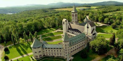 abbaye_de_saint_benoit_du_lac_1