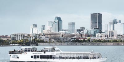 bateau_mouche_au_vieux_port_de_montreal_1
