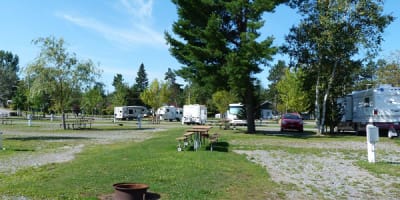 camping_le_domaine_lac_louise_1