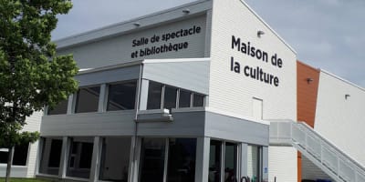 maison_de_la_culture_de_sainte_anne_des_monts_1