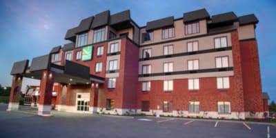 quality_inn__suites_victoriaville_1