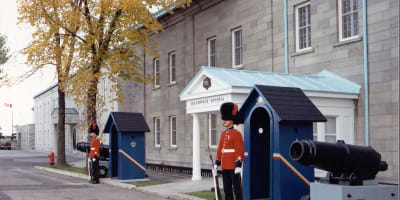 residence_du_gouverneur_general_a_la_citadelle_1
