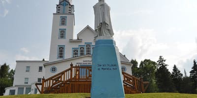 sanctuaire_diocesain_notre_dame_de_pointe_navarre_1