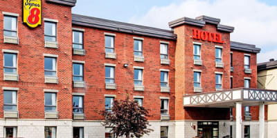 super_8_hotel_lachenaie_1