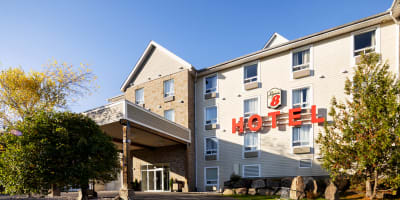 super_8_hotel_ste_agathe_des_monts_1