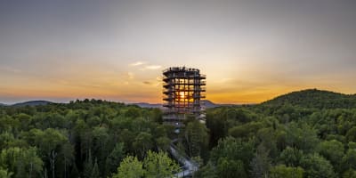 Sentier des cimes au crépuscule.