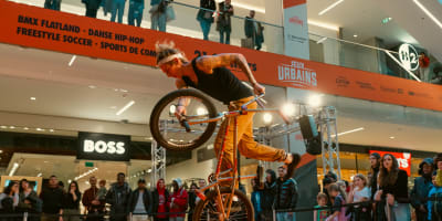 XP_MTL - BMX show in a shopping mall