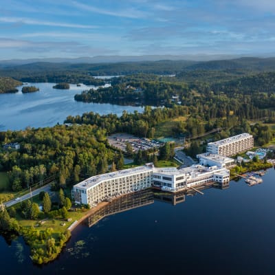 Lake & Spa Getaway