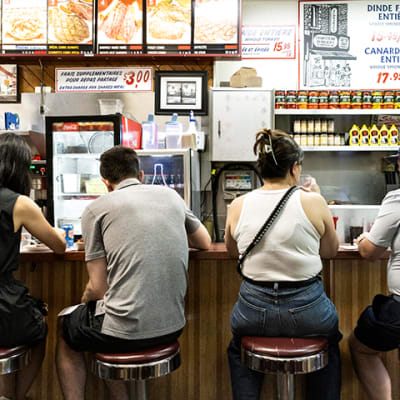 Au menu. Montréal : une histoire de restaurants