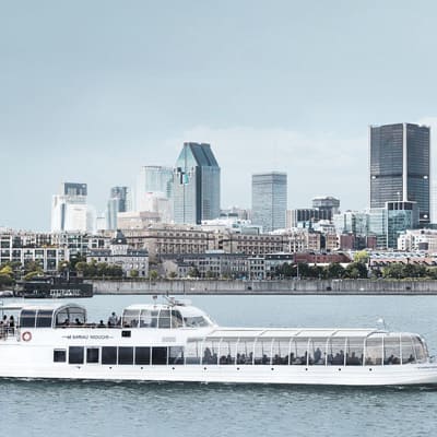 Bateau-Mouche au Vieux-Port de Montréal