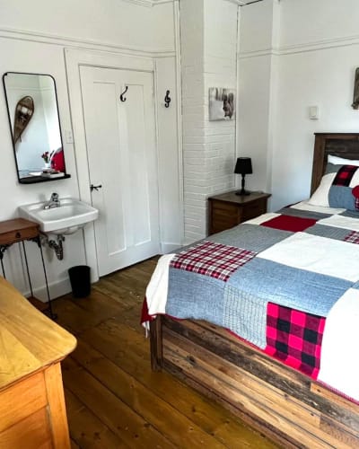 Une chambre de l'Auberge musicale Pour un Instant.