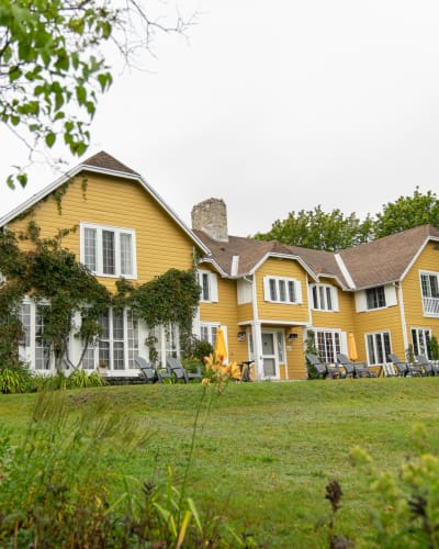 Extérieur de l'Auberge sur la Côte.