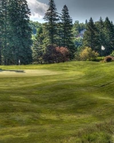 Golf & Gourmet Table in the Laurentians Package