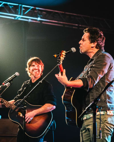 Vallières et Michaud au Festival des Guitares du Monde en Abitibi-Témiscamingue.