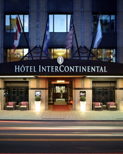 InterContinental Montréal - Façade de l'hôtel en soirée