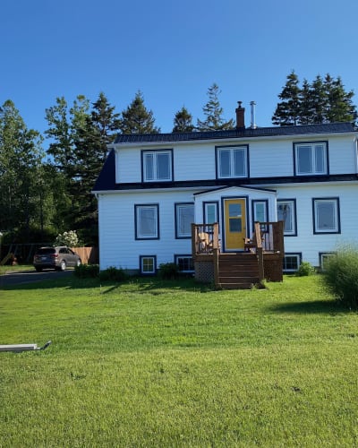 Extérieur du gîte La Maison entre Mer et Montagnes.