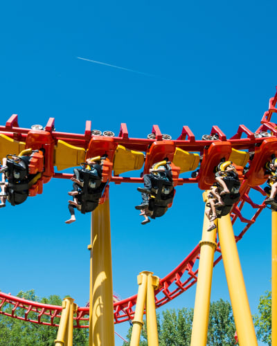 Montagne russe la ronde six flag