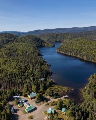 Vue aérienne de la Pourvoirie du Lac Croche.