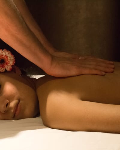Massage & Mini-Facial combo