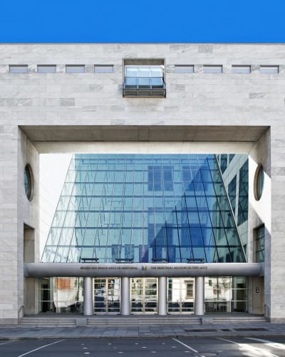 Vue extérieure du Pavillon Jean-Noël Desmarais du Musée des beaux-arts de Montréal.