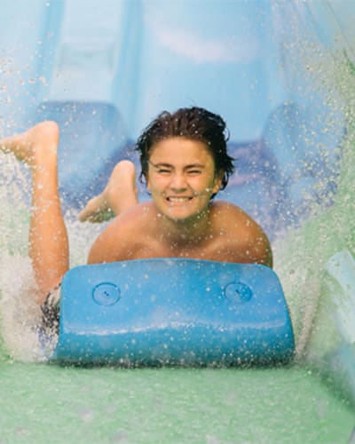 bromont_montagne_dexperiences___parc_aquatique_1