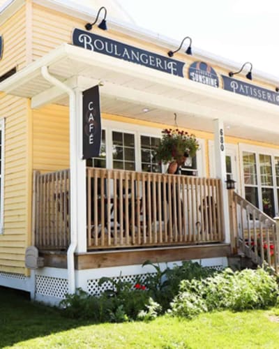 cafe_bistro___auberge_le_sunshine_1