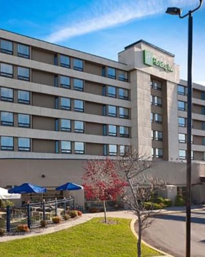 holiday_inn_laval_montreal_1