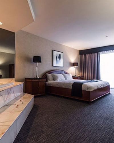 hotel_du_lac_carling_1