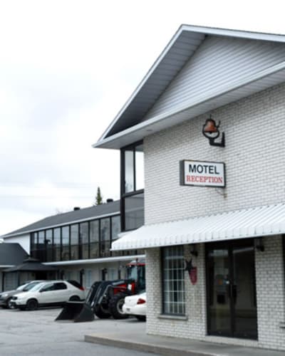 motel_la_bourgade_1
