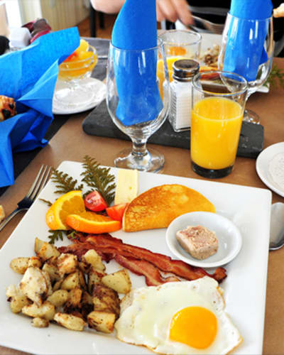 restaurant____lauthentique_auberge_de_charlevoix_1