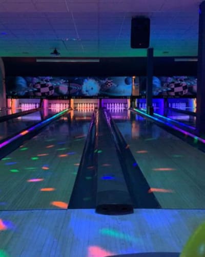 salon_de_quilles_bg_laval_2000_1