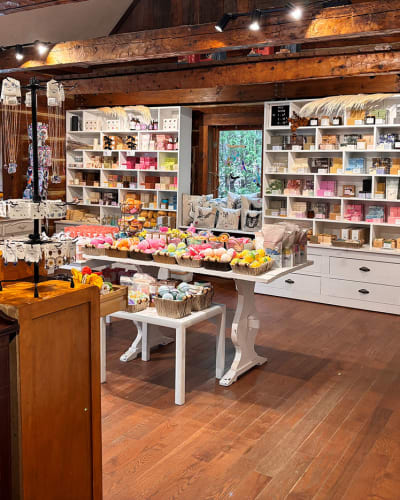Shop of Savonnerie poussière d'étoile.