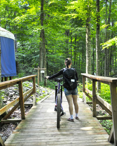 Stay in yurts – Centre Castor