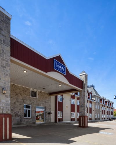 Travelodge by Wyndham Roberval - Extérieur de l'hôtel
